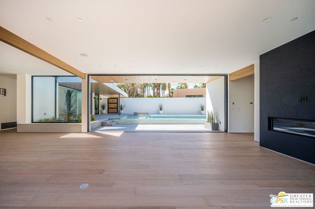 310 W Crestview Dr, House other with 3 bedrooms, 4 bathrooms and 2 parking in Palm Springs CA | Image 10