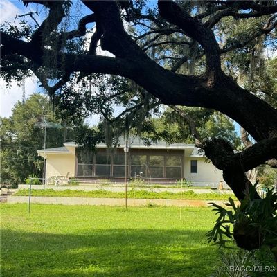 8130 E Decatur Court, House other with 2 bedrooms, 2 bathrooms and 2 parking in Floral City FL | Image 3