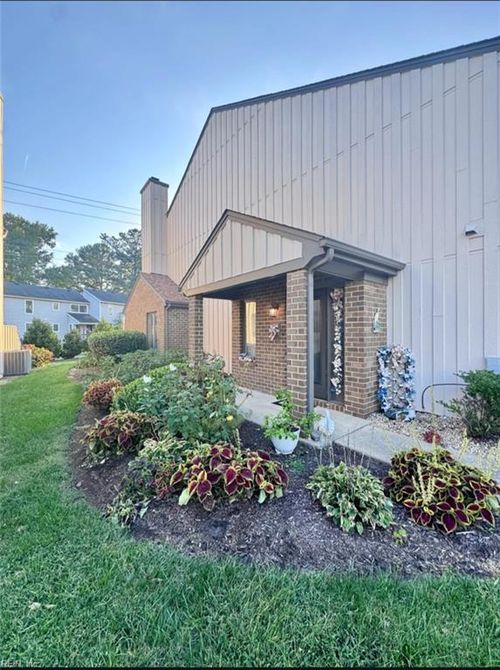 14 Sandie Point Ln, Portsmouth, VA, 23701-1153 | Card Image