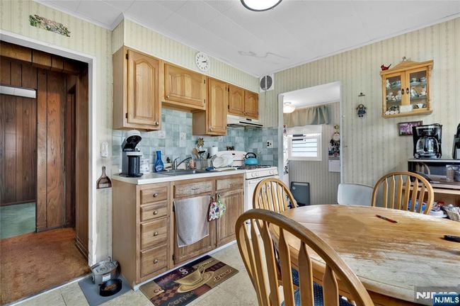 207 New York Ave, House other with 4 bedrooms, 1 bathrooms and null parking in Bergenfield NJ | Image 12