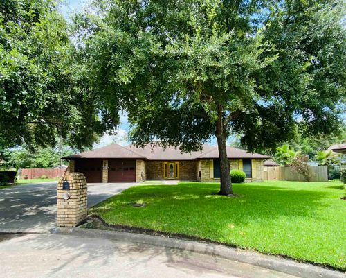 20 Pinewood Cir, Orange, TX, 77630-2062 | Card Image