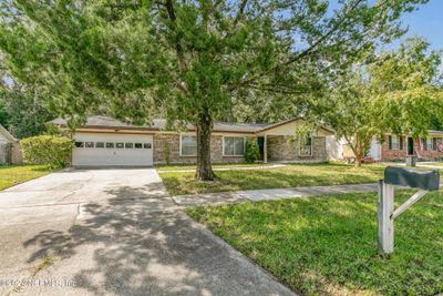 8680 Hammondwood Road N, House other with 3 bedrooms, 2 bathrooms and null parking in Jacksonville FL | Image 3