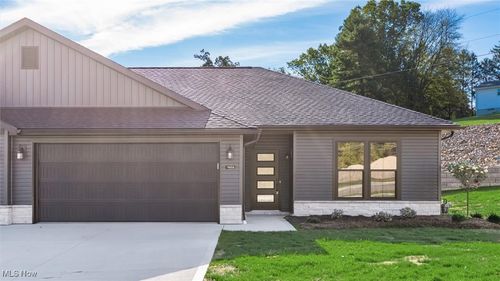 3452 Jamestown Dr, Zanesville, OH, 43701-0008 | Card Image