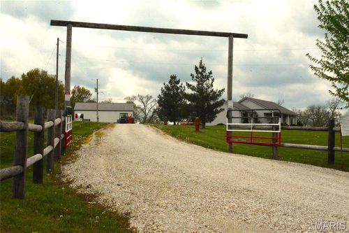 9809 Highway Y, Bowling Green, MO, 63334-5003 | Card Image