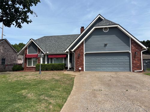 3415 S 88th East Ave, Tulsa, OK, 74145-1511 | Card Image