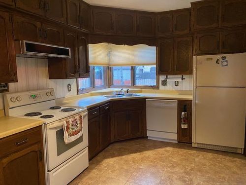 305 4th St Sw, Pine Island, MN, 55963-9189 | Card Image