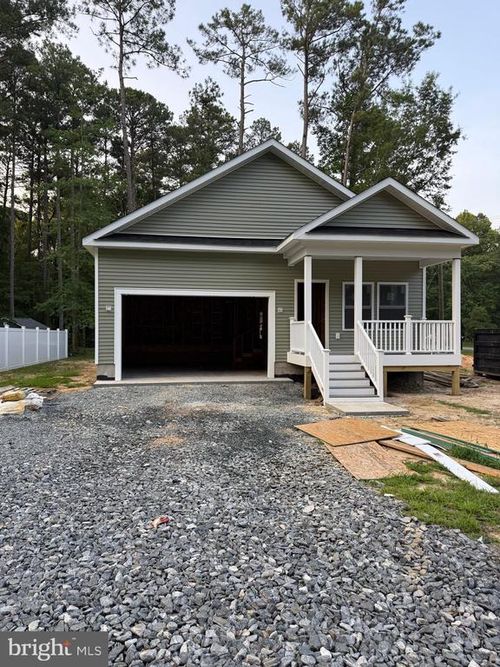 352 N Glebe Rd, Montross, VA, 22520-4089 | Card Image