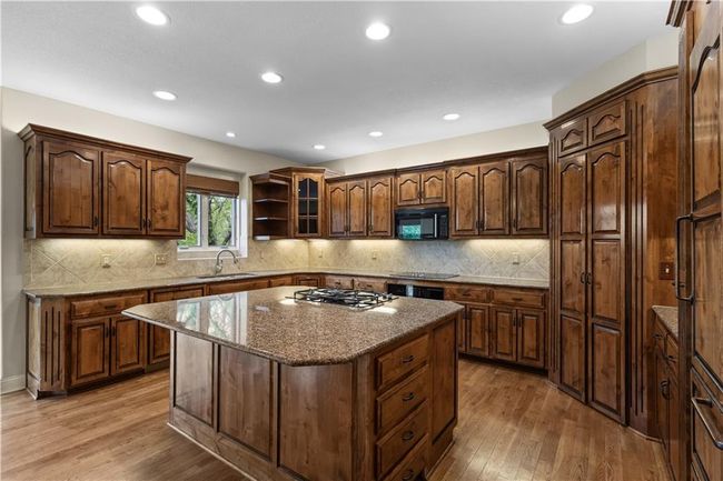 Custom Cabinets | Image 10