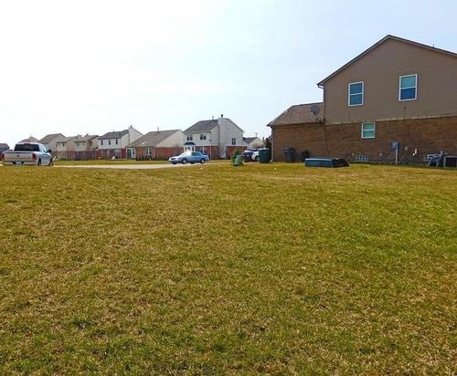39 Morross Cir, Dearborn, MI, 48126-2395 | Card Image