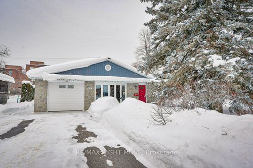 429 Highland Ave, Orillia, ON, L3V4E8 | Card Image