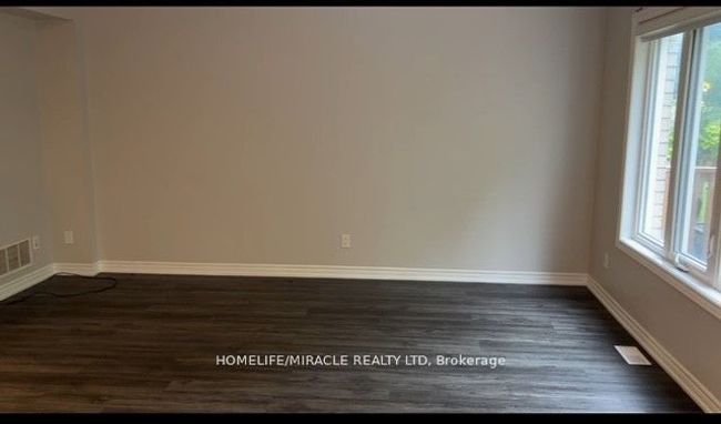 52 Haney Dr, House attached with 3 bedrooms, 3 bathrooms and 1 parking in Thorold ON | Image 7
