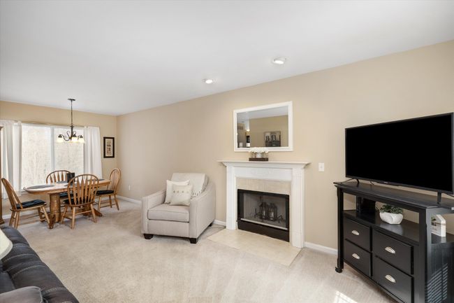 1025 Yorick Path, Condo with 3 bedrooms, 3 bathrooms and null parking in Wixom MI | Image 4