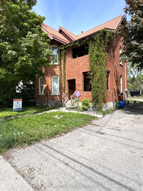 264 Mississaga St W, Orillia, ON, L3V3B8 | Card Image