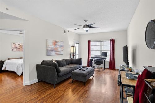 unit-b323-1074 Peachtree Walk Ne, Atlanta, GA, 30309-4448 | Card Image