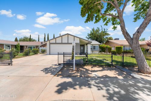 39056 Dianron Rd, Palmdale, CA, 93551-3924 | Card Image