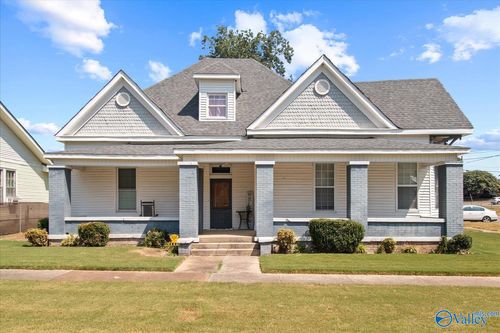 300 W 6th St, Tuscumbia, AL, 35674-2310 | Card Image