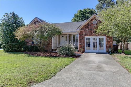 450 Supplejack Ct, Chesapeake, VA, 23320-9232 | Card Image