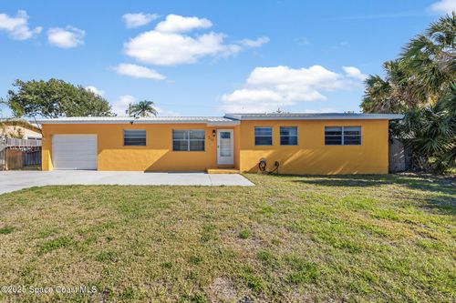 217 Ne 3rd St, Satellite Beach, FL, 32937-3770 | Card Image