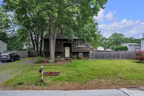 13 Red Wing Trl, Smithfield, RI, 02917-2119 | Card Image