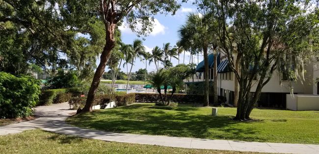 Back Entrance to The Pool and Chippers Bar and Restaraunt | Image 27