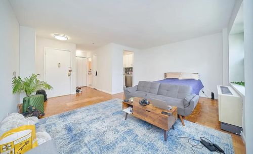 2d-337 W 43rd St, New York, NY, 10036-6443 | Card Image