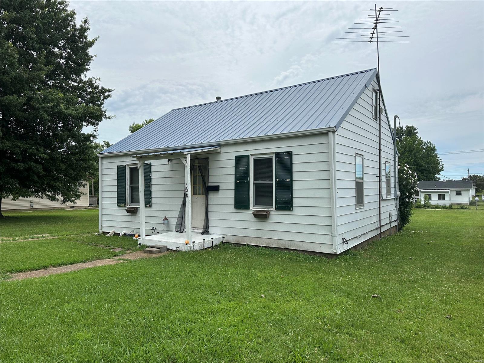 Madison Ave, Owensville, MO 65066