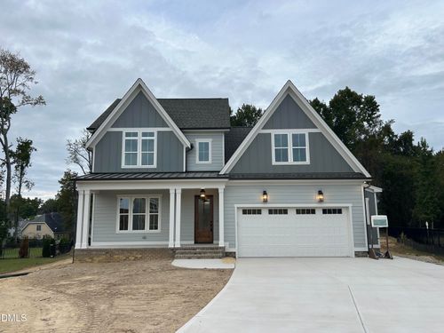 905 Lily Claire Ln, Fuquay-Varina, NC, 27526-2719 | Card Image