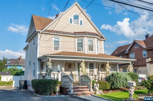 53 Murray Hill Ter, Bergenfield, NJ, 07621-3013 | Card Image