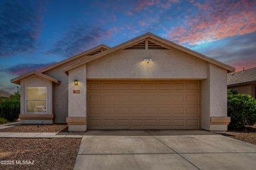 1300 N Falcon Ridge Dr, Tucson, AZ, 85745-3398 | Card Image