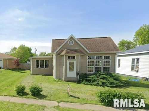 536 W Main Cross St, Taylorville, IL, 62568-2158 | Card Image