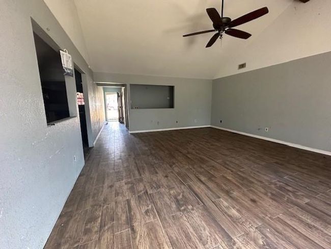 1011 County Road 678, House other with 3 bedrooms, 2 bathrooms and 2 parking in Brazoria TX | Image 7