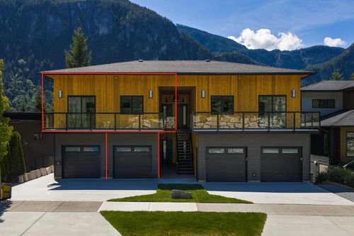 2-2098 Crumpit Woods Dr, Squamish, BC, V8B0T6 | Card Image