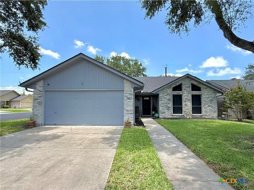 901 Taos Dr, Victoria, TX, 77904-3766 | Card Image