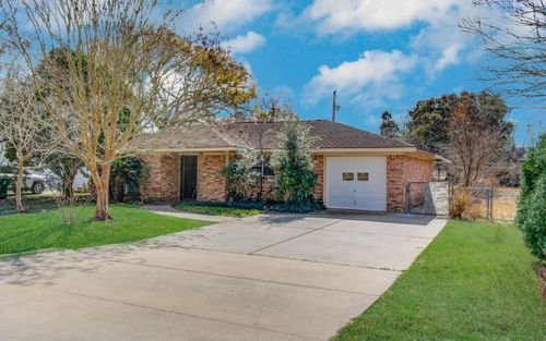 8428 Swiftwater Ln, Houston, TX, 77075-3034 | Card Image