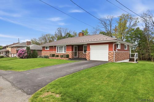 704 Lawrence St, Johnstown, PA, 15904-1645 | Card Image