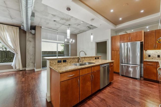 APT-104 - 1901 Post Oak Blvd, Condo with 1 bedrooms, 1 bathrooms and 1 parking in Houston TX | Image 9