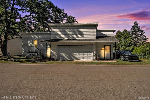 1734 Forest Rd, Harrison, MI, 48625-8123 | Card Image