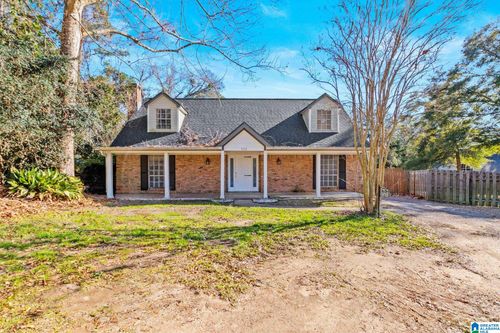 112 Bel Air Cir, Daphne, AL, 36526-7852 | Card Image