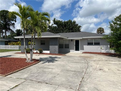 4562 Tennyson Dr, NORTH FORT MYERS, FL, 33903-6438 | Card Image
