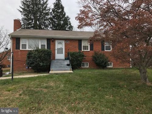 7209 Loch Raven Rd, TEMPLE HILLS, MD, 20748-5401 | Card Image