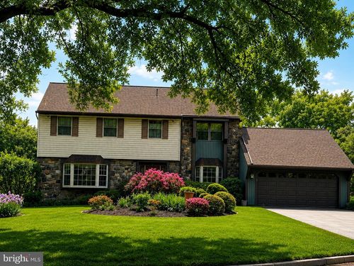 36 Averstone Ct, HOLLAND, PA, 18966 | Card Image
