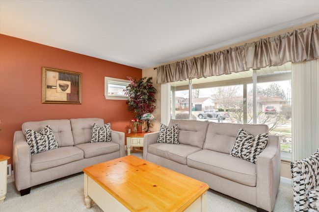 Living Room Nice | Image 15