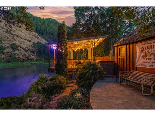 218 2nd St, Klickitat, WA, 98628-8903 | Card Image