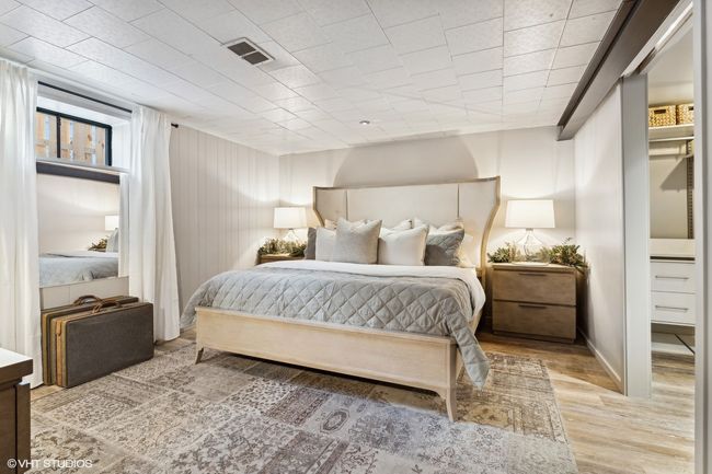 Primary suite on lower level | Image 22
