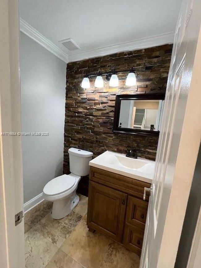 242 - 242 Sw 159 Th Way, House other with 3 bedrooms, 3 bathrooms and null parking in Sunrise FL | Image 18