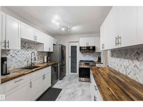 5740 172 St Nw, Edmonton, AB, T6M1B4 | Card Image