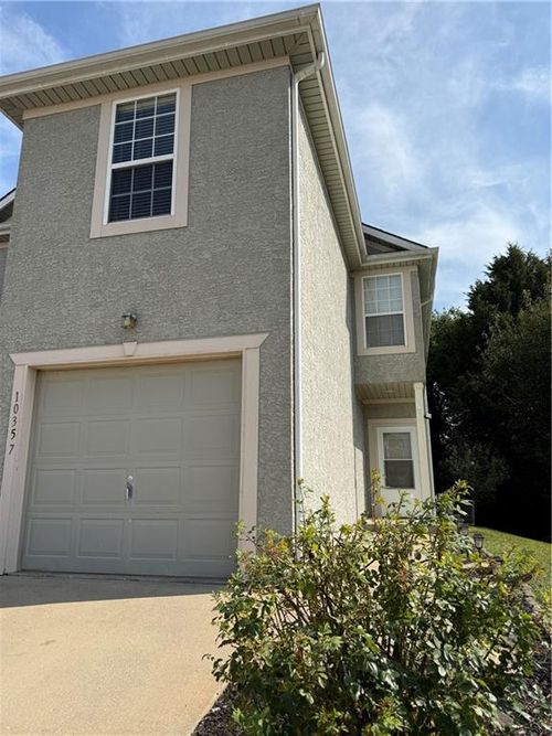 10357 Edith Ave, Kansas City, KS, 66109-8601 | Card Image