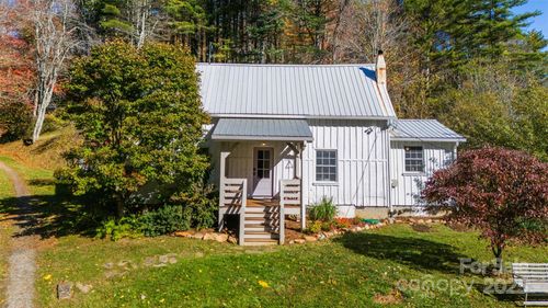 8 Gentry Hill Ln, Laurel Springs, NC, 28644 | Card Image