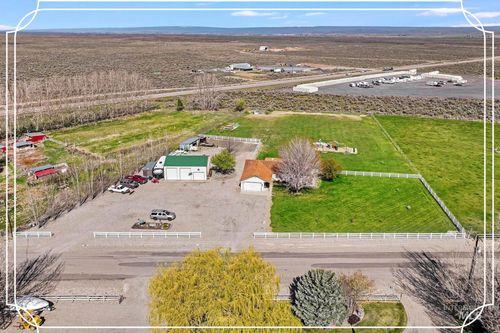 26 E Huyser Dr, Shoshone, ID, 83352-5261 | Card Image