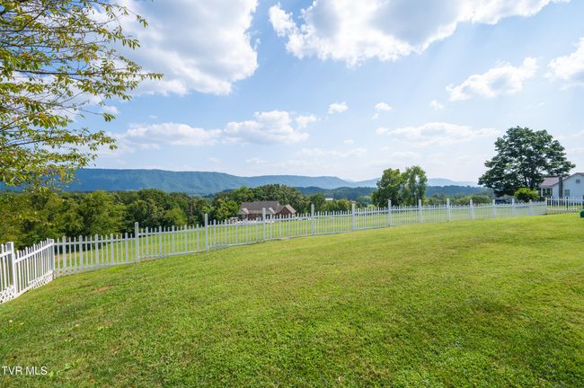 136 Landon Dr, House other with 3 bedrooms, 3 bathrooms and null parking in Mount Carmel TN | Image 58